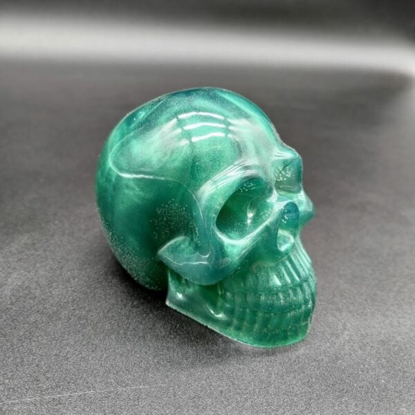 Skull résine époxy vert métallique