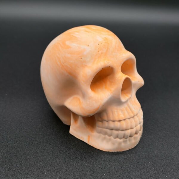 Skull déco en résine minérale marbré orange