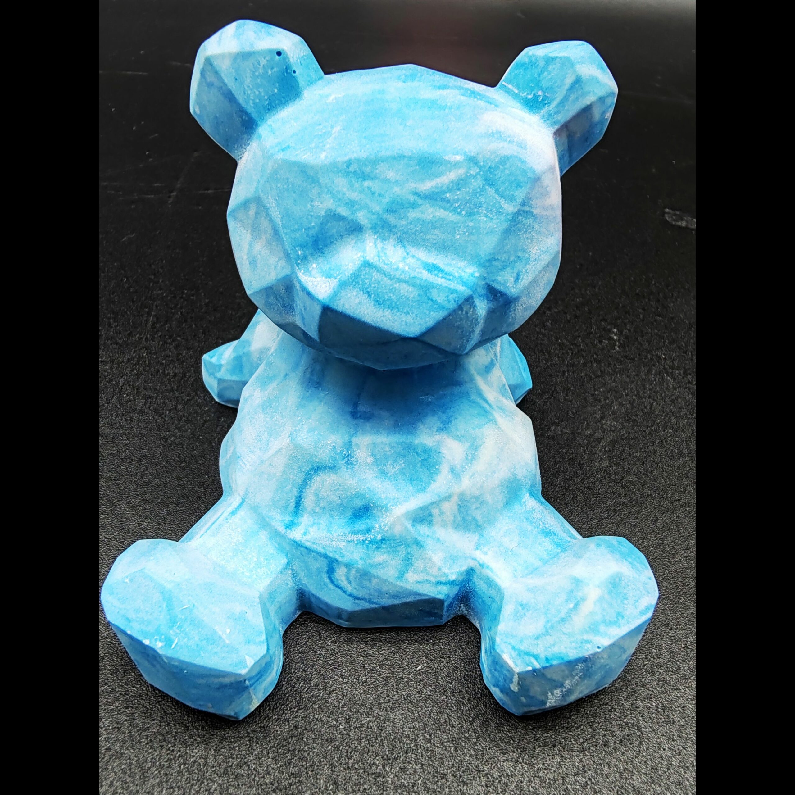 big-grand-bear-ours-résine-minérale-blanc-bleu-marbré-support-smartphone