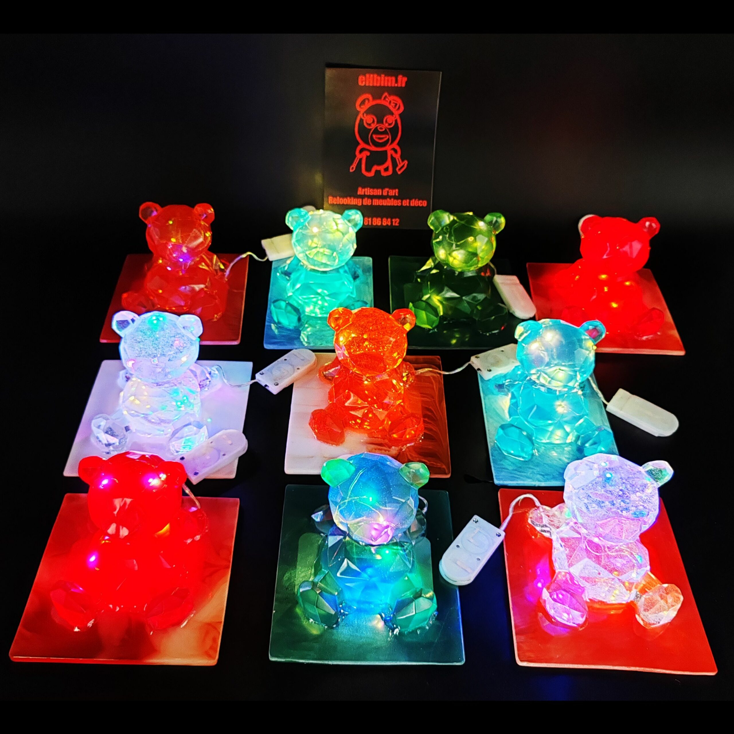 bear-lumineux-ours-support-smartphone-bleu-blanc-vert-rouge-orange-résine-epoxy