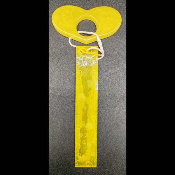 kit-lecture-bloque-page-marque-page-coeur-résine-epoxy-jaune